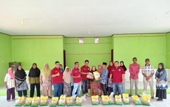 Sempena Hari Sumpah Pemuda Ke-97, FW-RPG Bagikan 150 Paket Sembako Gratis Untuk Warga Kurang Mampu