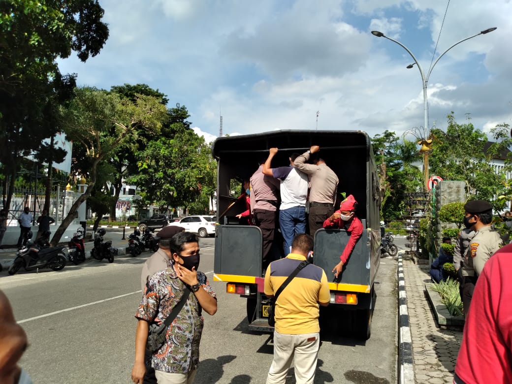 1601646230-RiauBertuah co-IMG-20201002-WA0008