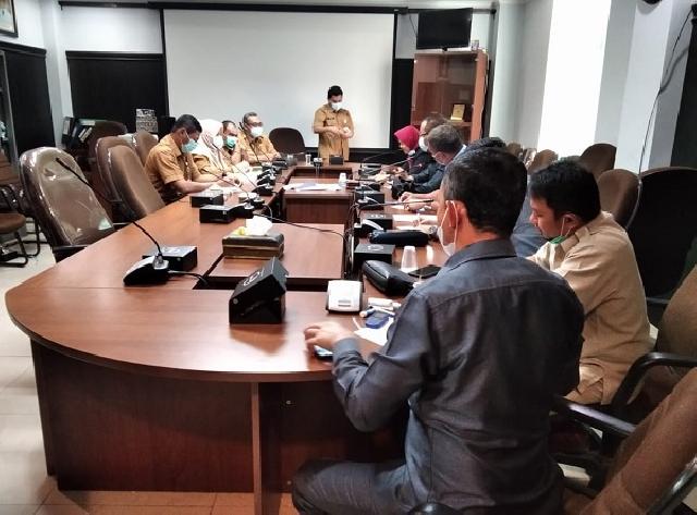 1619502794-Forletnews com-Para anggota Komisi IV yang hadir saat hearing