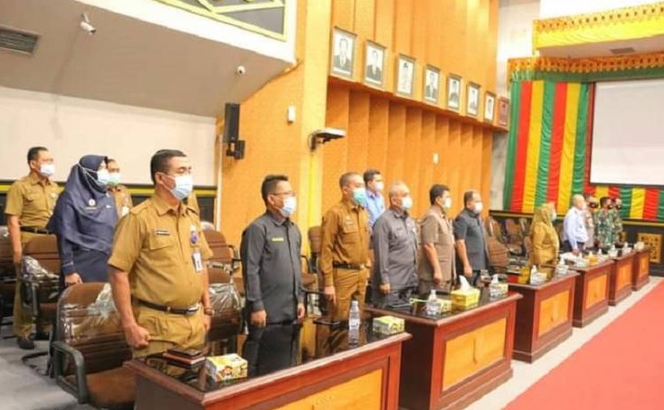 1619503566-Forletnews com-Para pejabat di lingkungan Pemerintah Kota Pekanbaru yang hadir dalam sidang paripurna