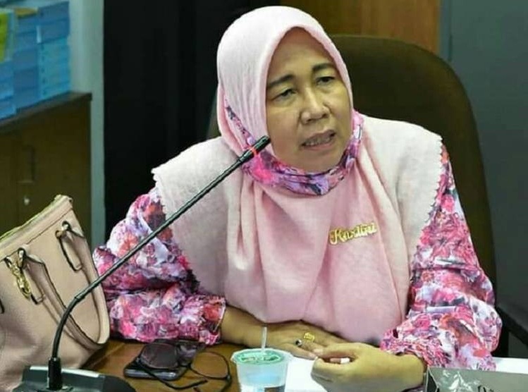 1619504166-Forletnews com-Anggota Komisi III Kartini saat memberikan masukan terkait pelayanan yang ada di RS Madani 