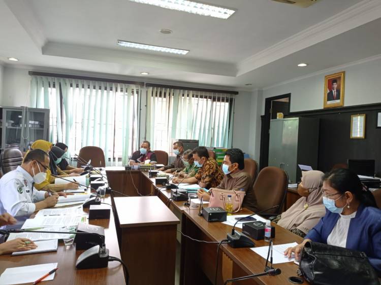 1619516192-Forletnews com-Komisi III Hearing Dinkes dan Puskesmas Terkait Laporan Tenaga Kesehatan