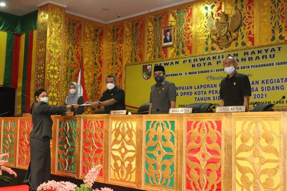 1619516772-Forletnews com-perwakilan anggota DPRD 6 Dapil sampaikan laporan reses