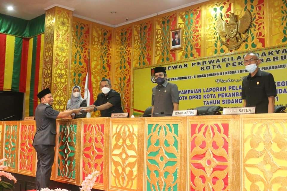 1619516891-Forletnews com-suasana sidang paripurna reses DPRD Pekanbaru